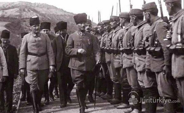 Atatürk Başkomutan